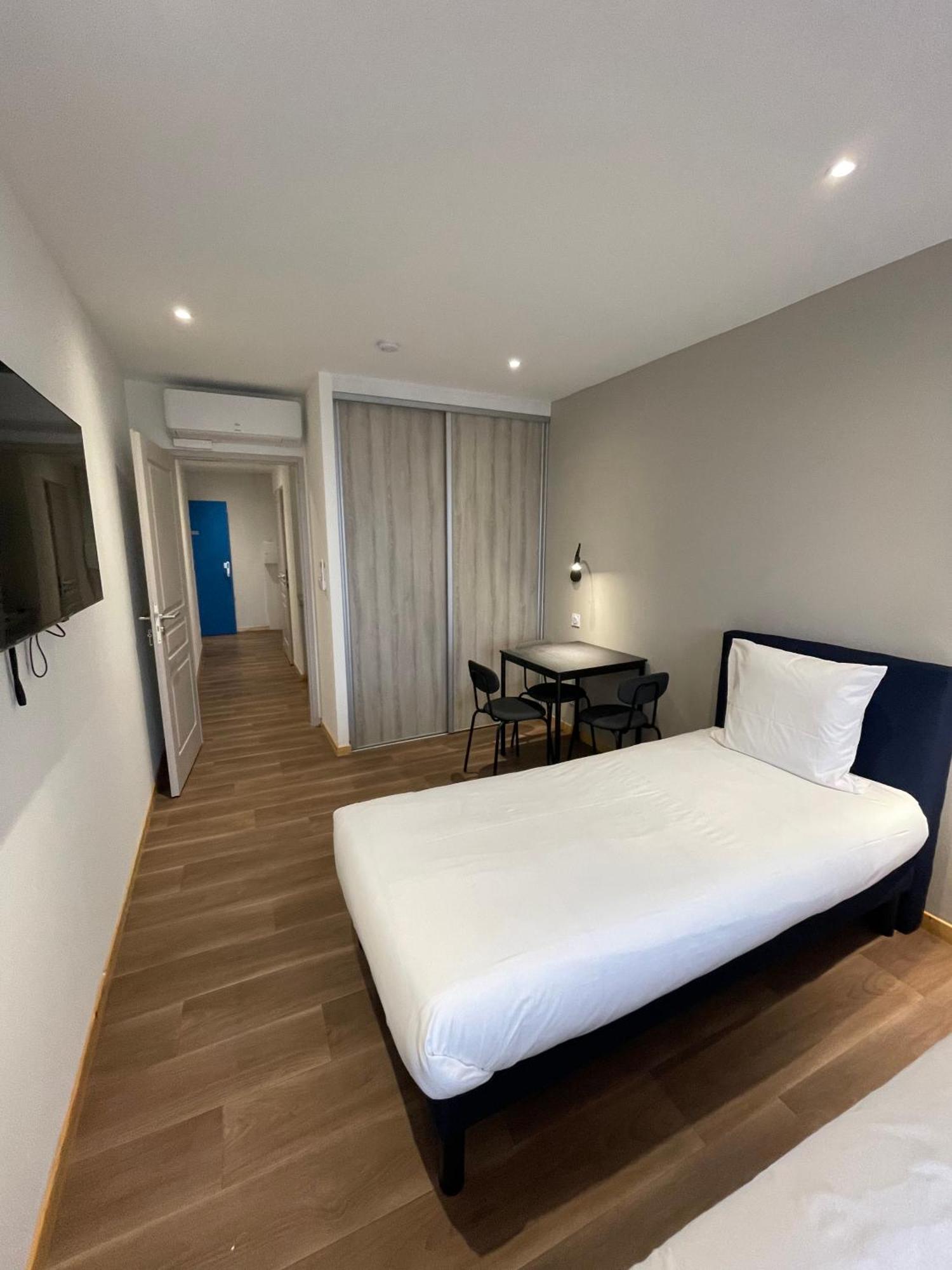 Le Salvador - Appart'Hotel De 18M2 A 44M2 La Talaudiere Bagian luar foto