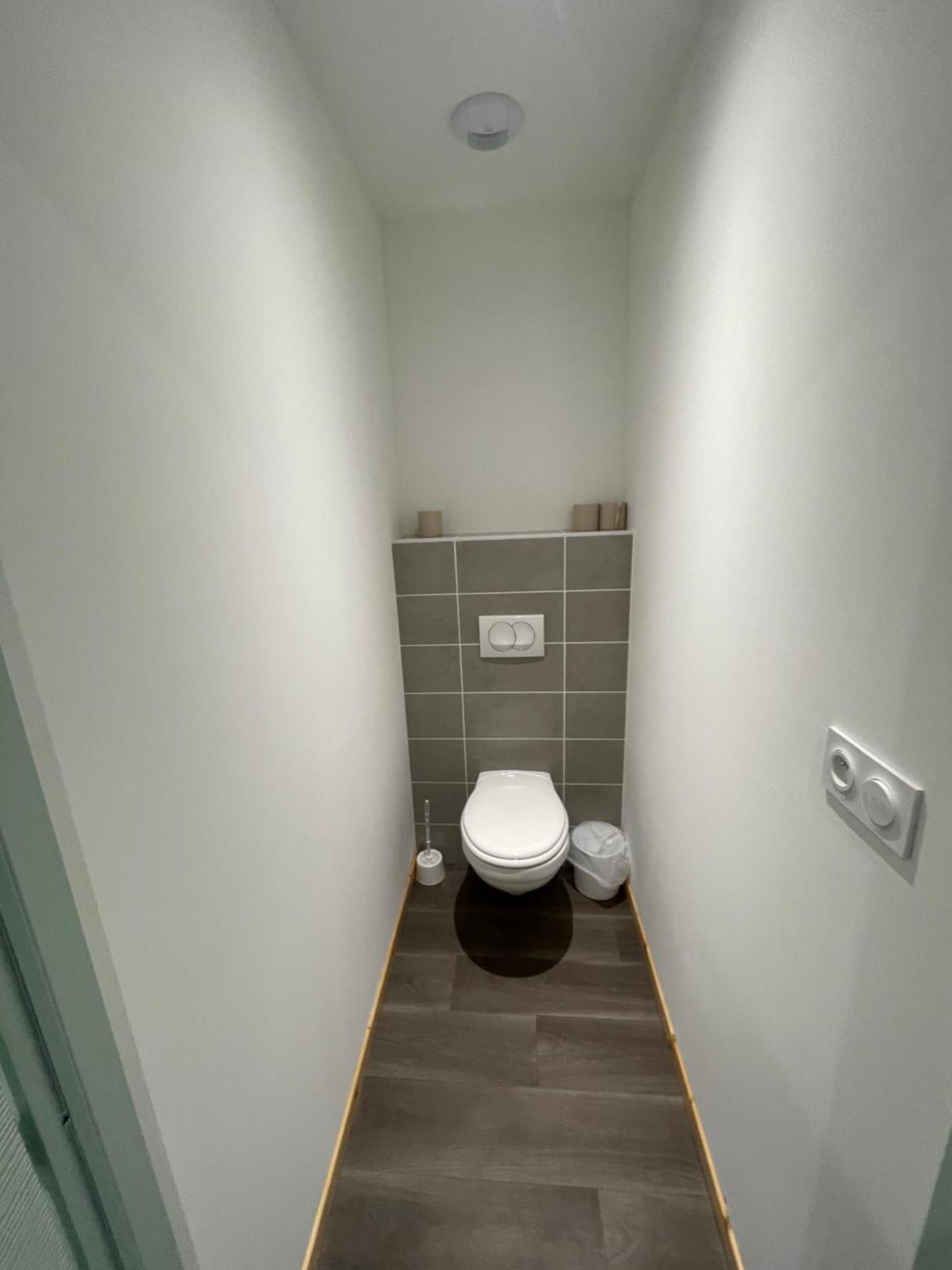 Le Salvador - Appart'Hotel De 18M2 A 44M2 La Talaudiere Bagian luar foto