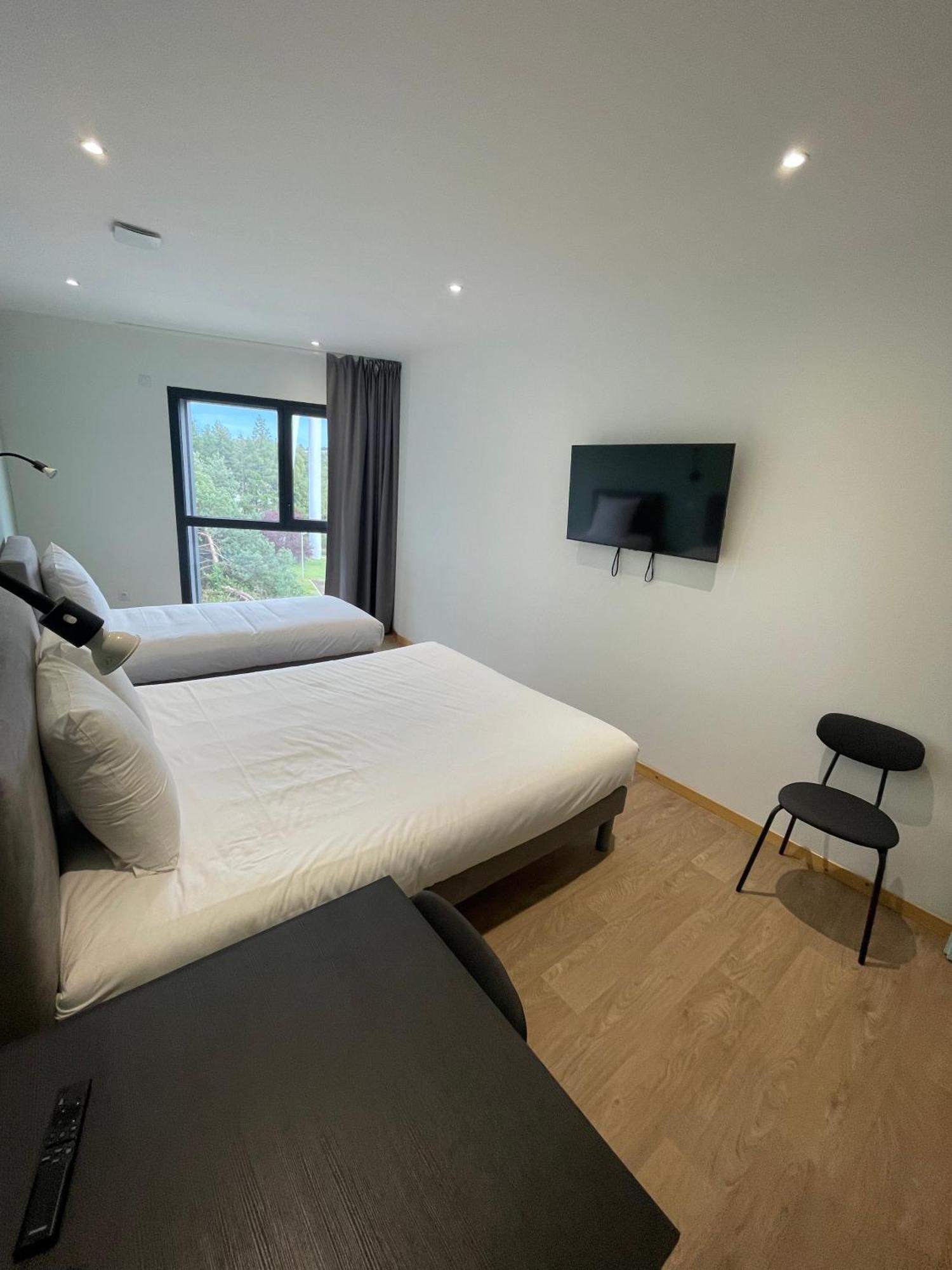 Le Salvador - Appart'Hotel De 18M2 A 44M2 La Talaudiere Bagian luar foto