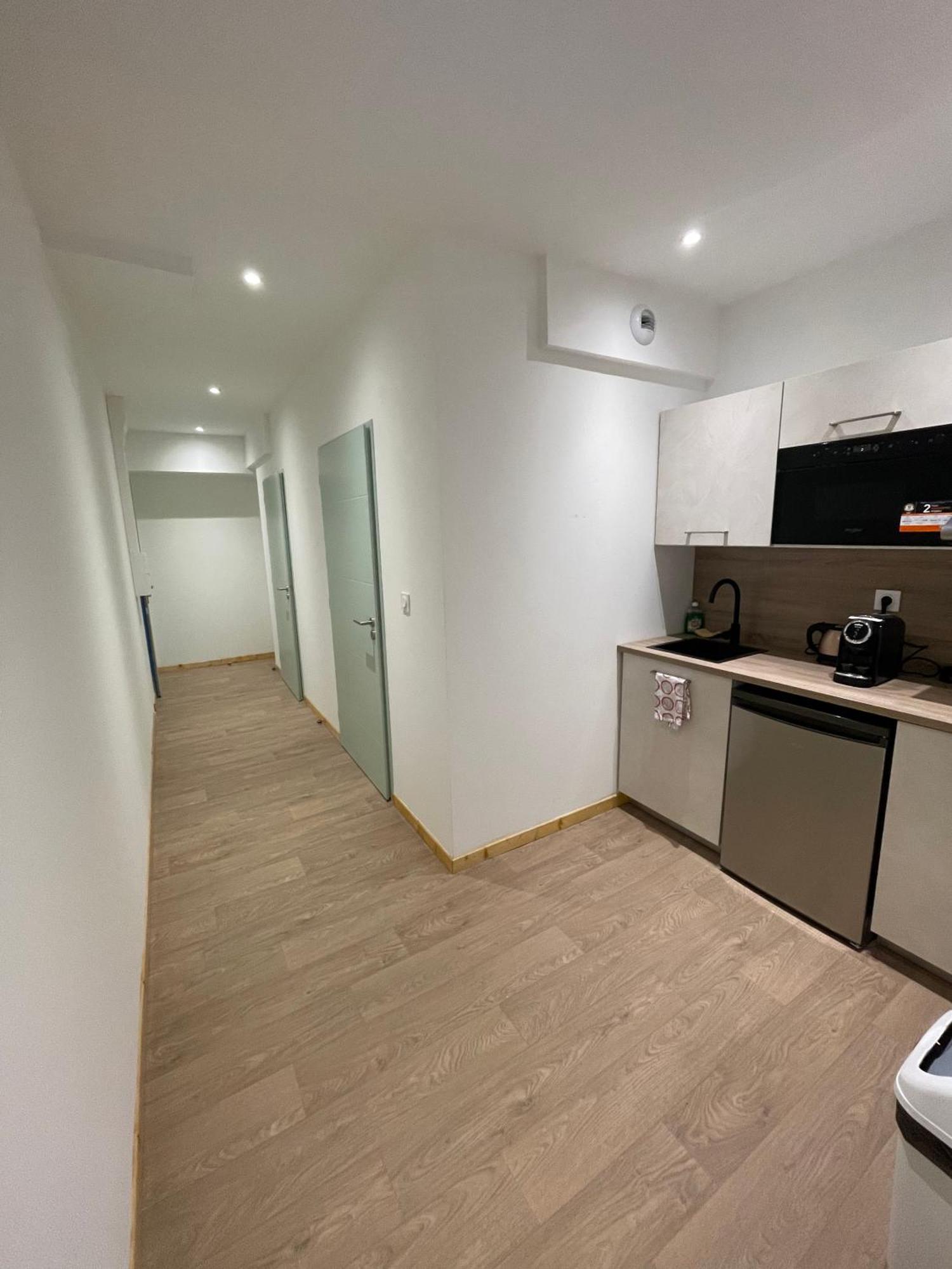 Le Salvador - Appart'Hotel De 18M2 A 44M2 La Talaudiere Bagian luar foto