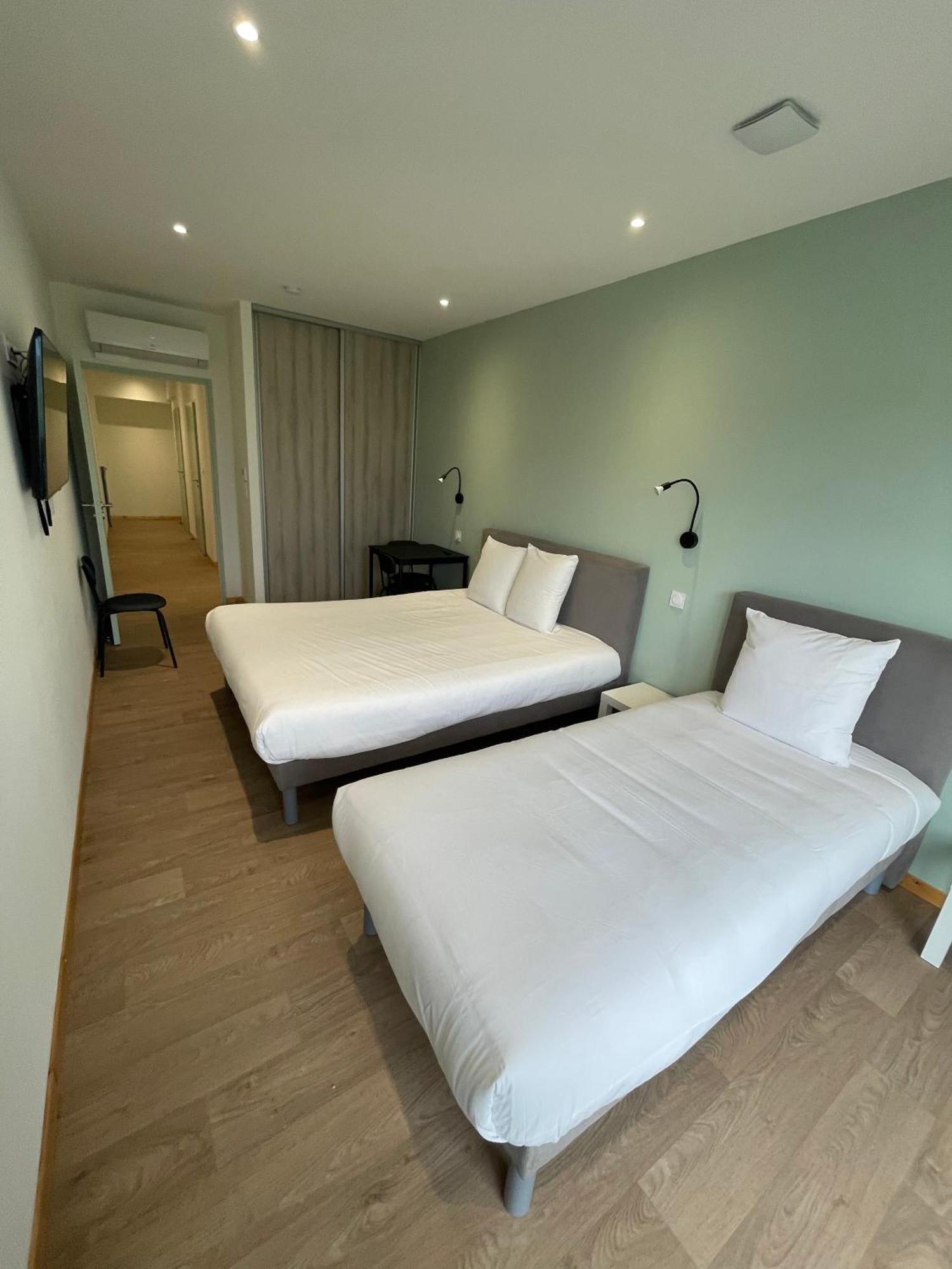 Le Salvador - Appart'Hotel De 18M2 A 44M2 La Talaudiere Bagian luar foto